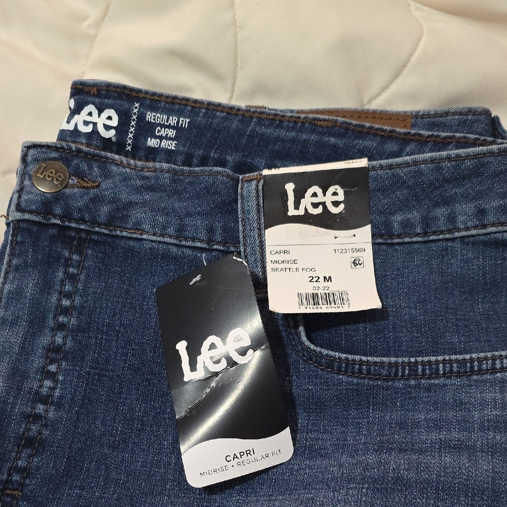 Lee Regular Fit Mid Rise Capri Jeans - Dark Blue